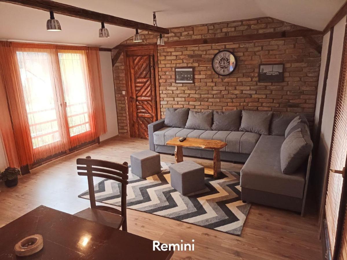 Apartment Midana